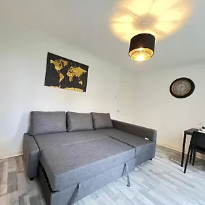 Apartment 2 Bed Flat In Canary Wharf, London