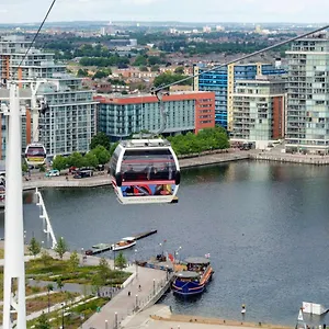 Apartment Cosy 3 Bed Penthouse In Royal Docks, London