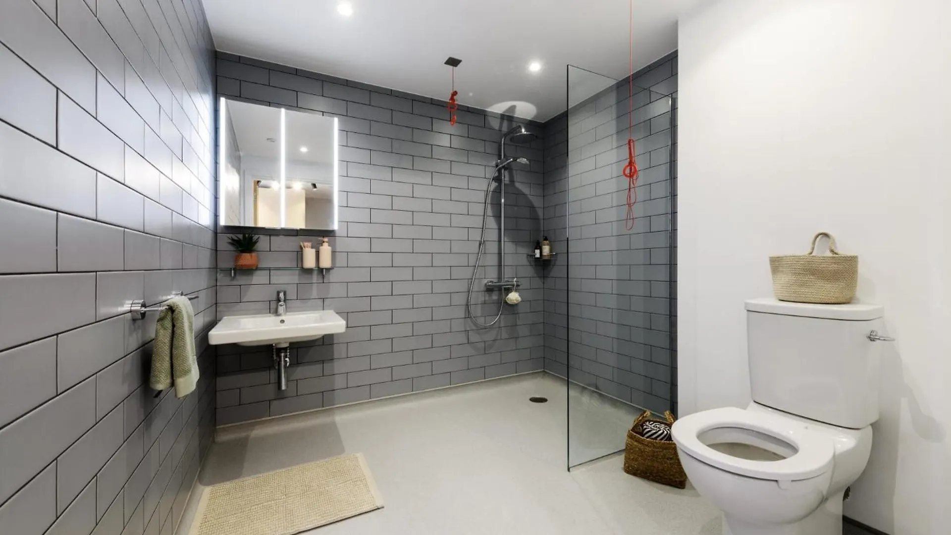 Cosy City Living Ensuites At Trendy Wick Park In London