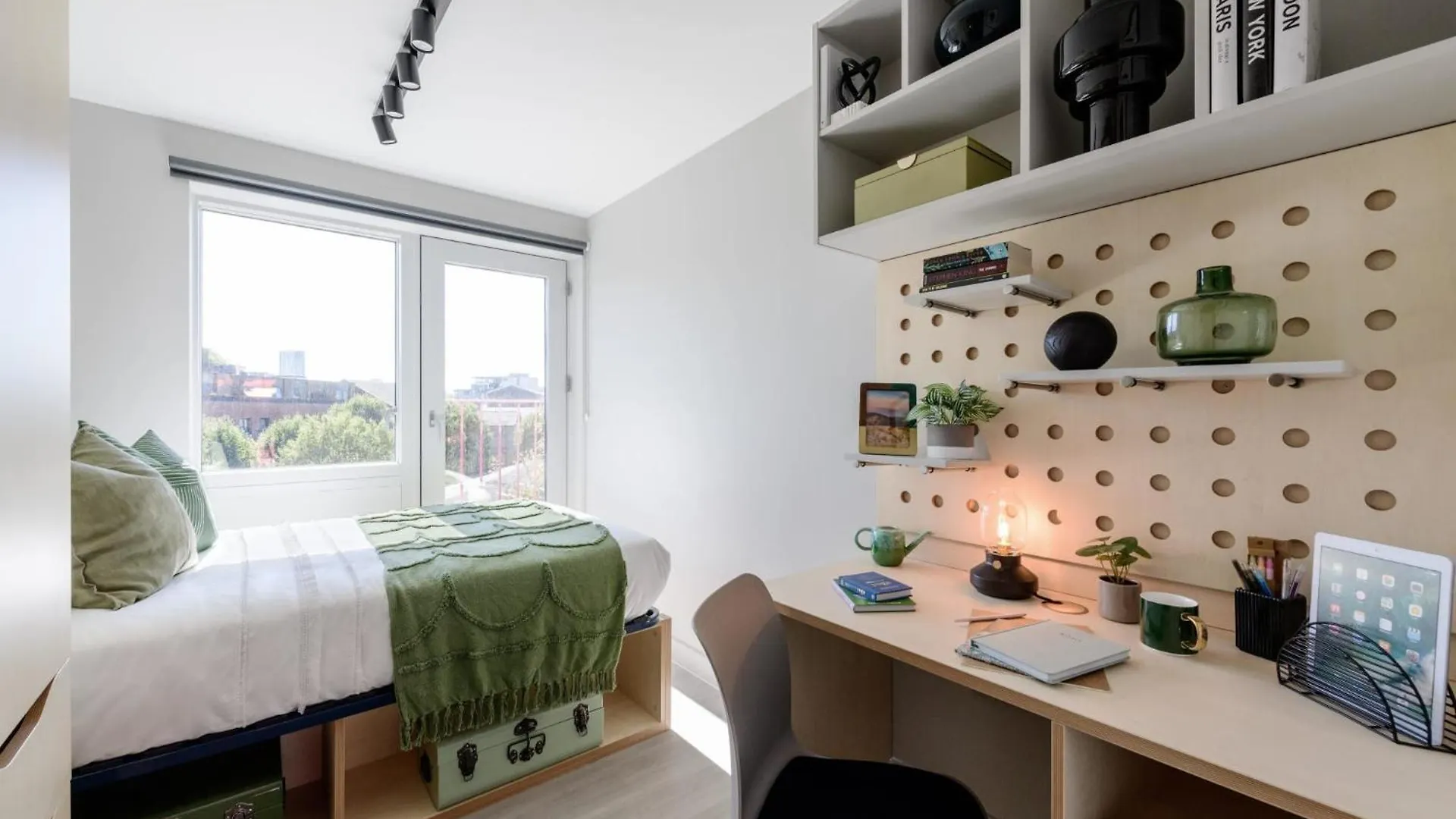Cosy City Living Ensuites At Trendy Wick Park In London